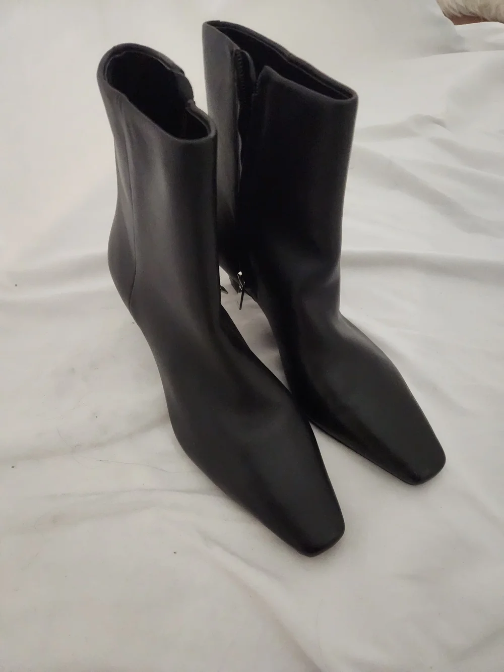 Marc Fisher sleek black